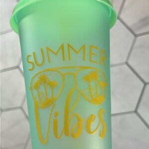 Color Changing Tumbler with Yellow 'Summer Vibes' Design